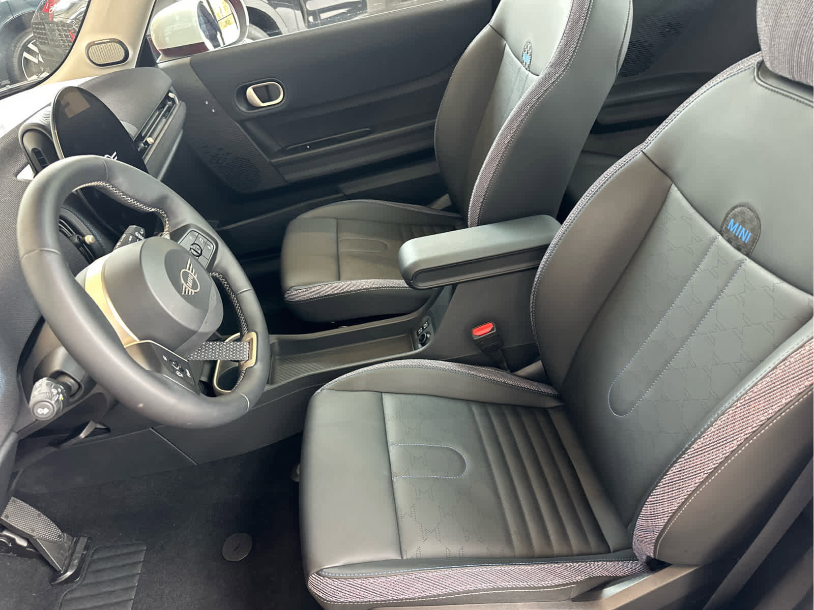 Certified 2025 MINI Cooper S image 10