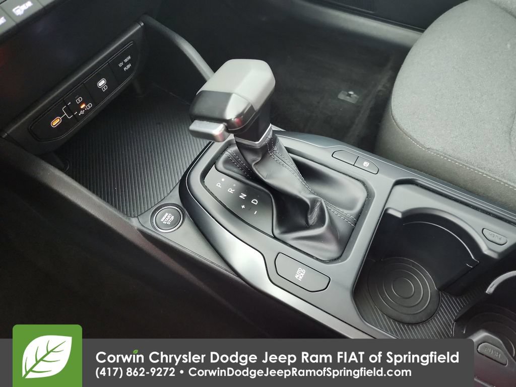 Used 2025 Kia K4 FWD image 26