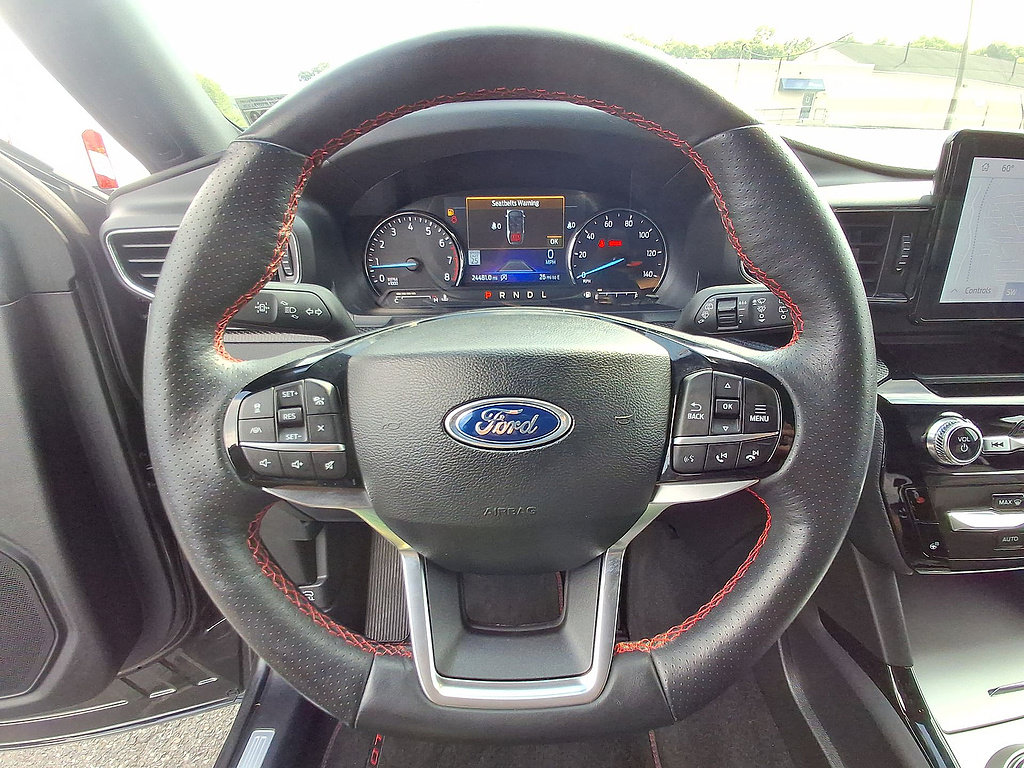 Used 2024 Ford Explorer ST-Line w/ Class IV Trailer Tow Package AWD/4WD image 22