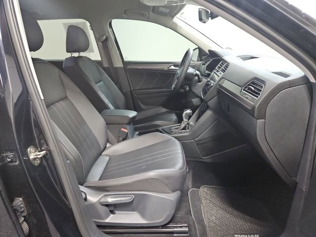 Used 2023 Volkswagen Tiguan SE FWD image 20
