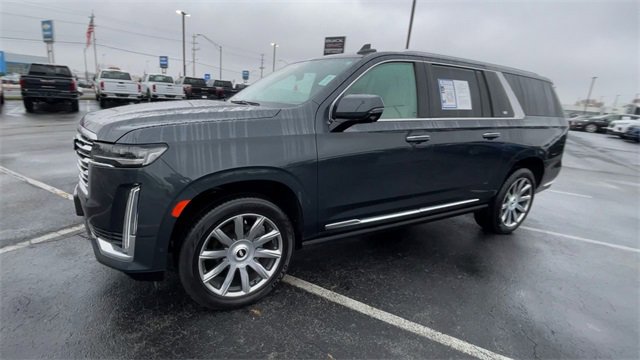 Used 2022 Cadillac Escalade ESV Premium Luxury Platinum image 6