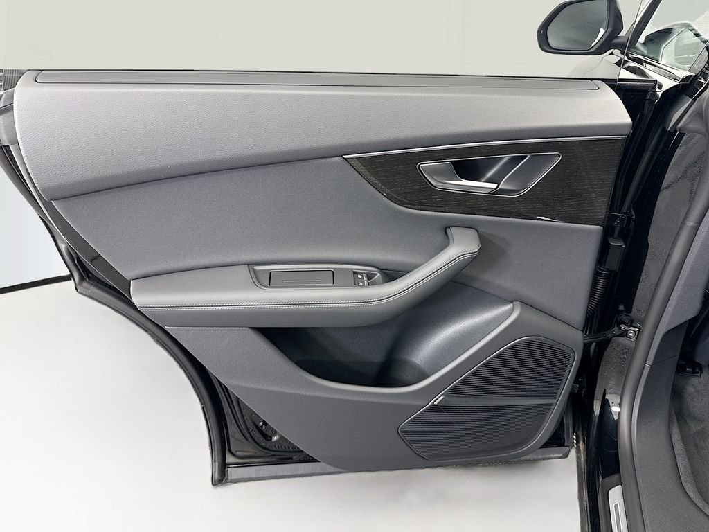 New 2026 Audi Q8 Premium Plus image 25