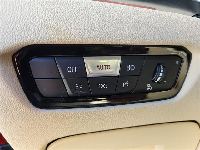 Used 2021 BMW 330i Sedan w/ Premium Package image 41