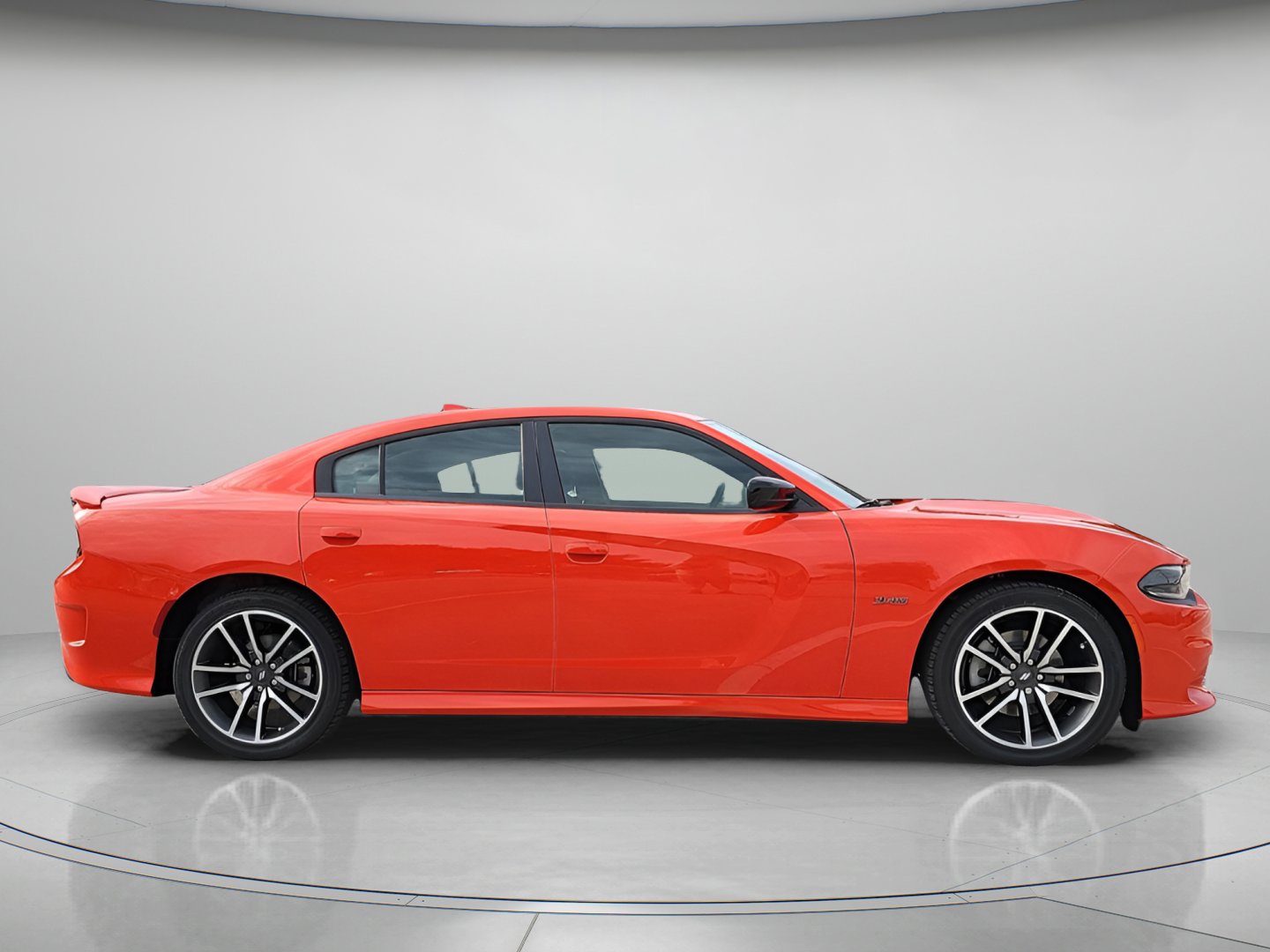 Used 2023 Dodge Charger R/T w/ Technology Group image 4