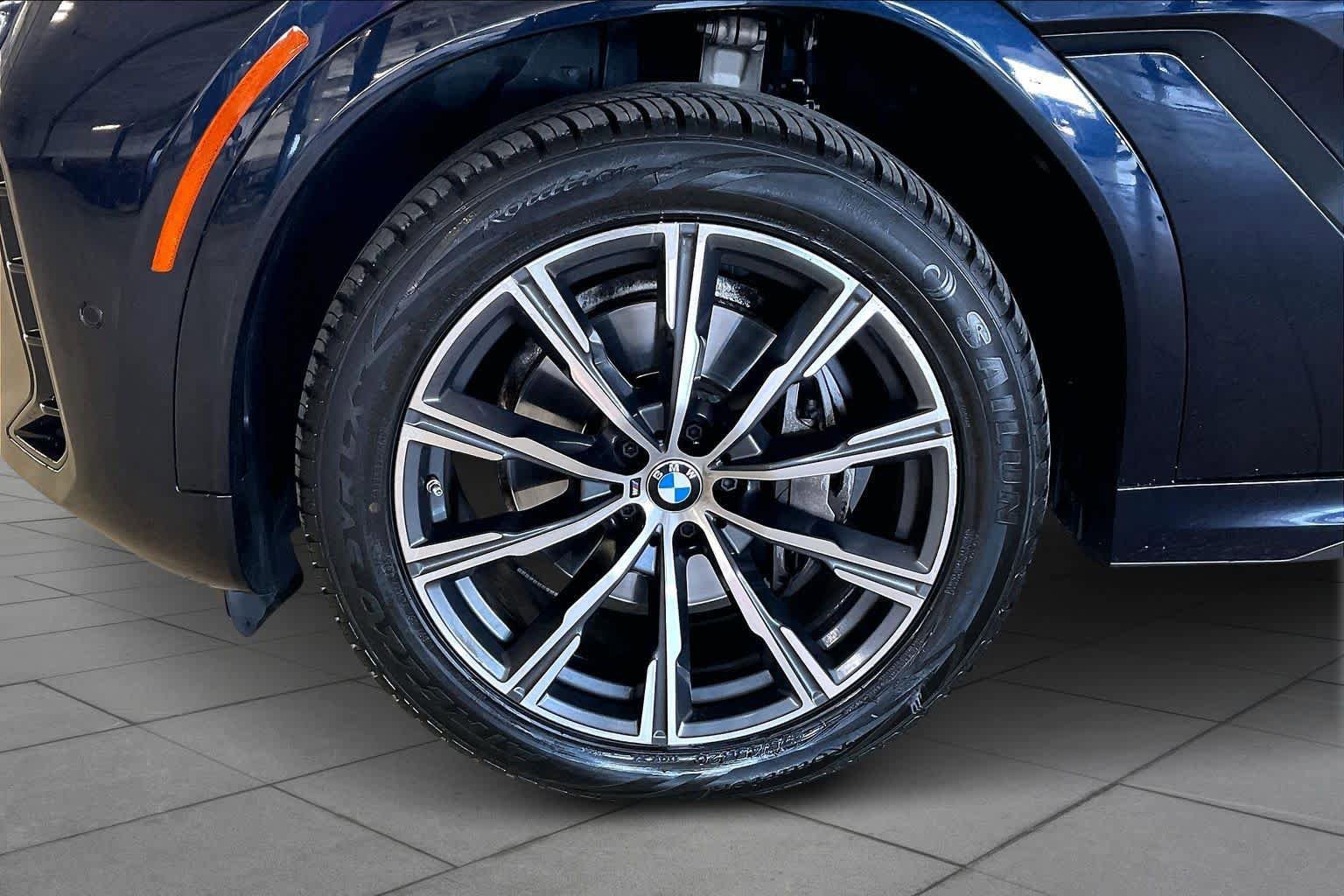 Used 2024 BMW X6 xDrive40i w/ Premium Package image 10