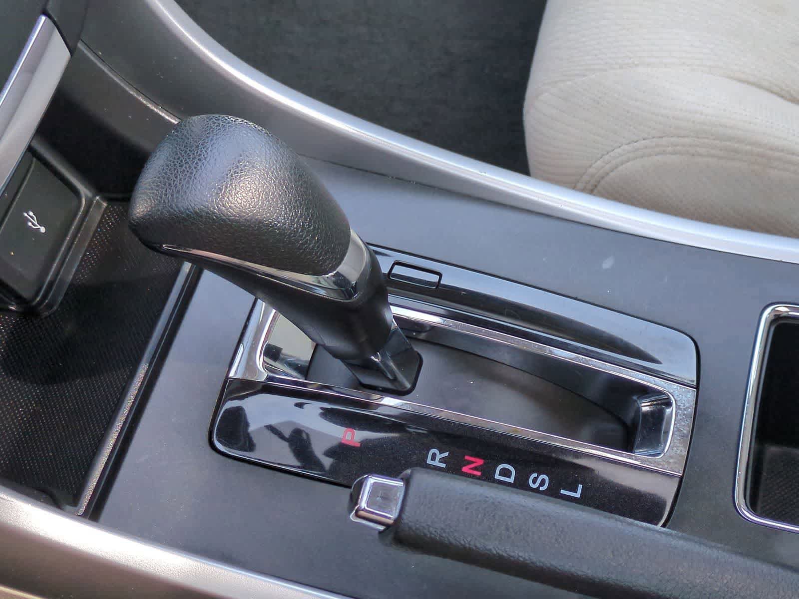 Used 2015 Honda Accord EX image 33