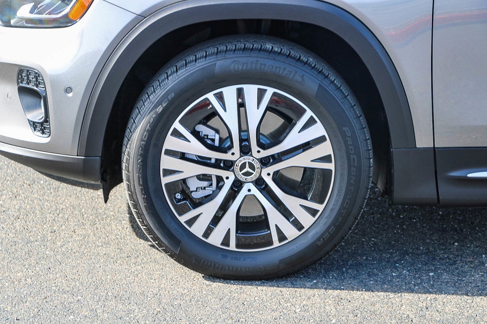 Certified 2025 Mercedes-Benz GLB 250 4MATIC image 9