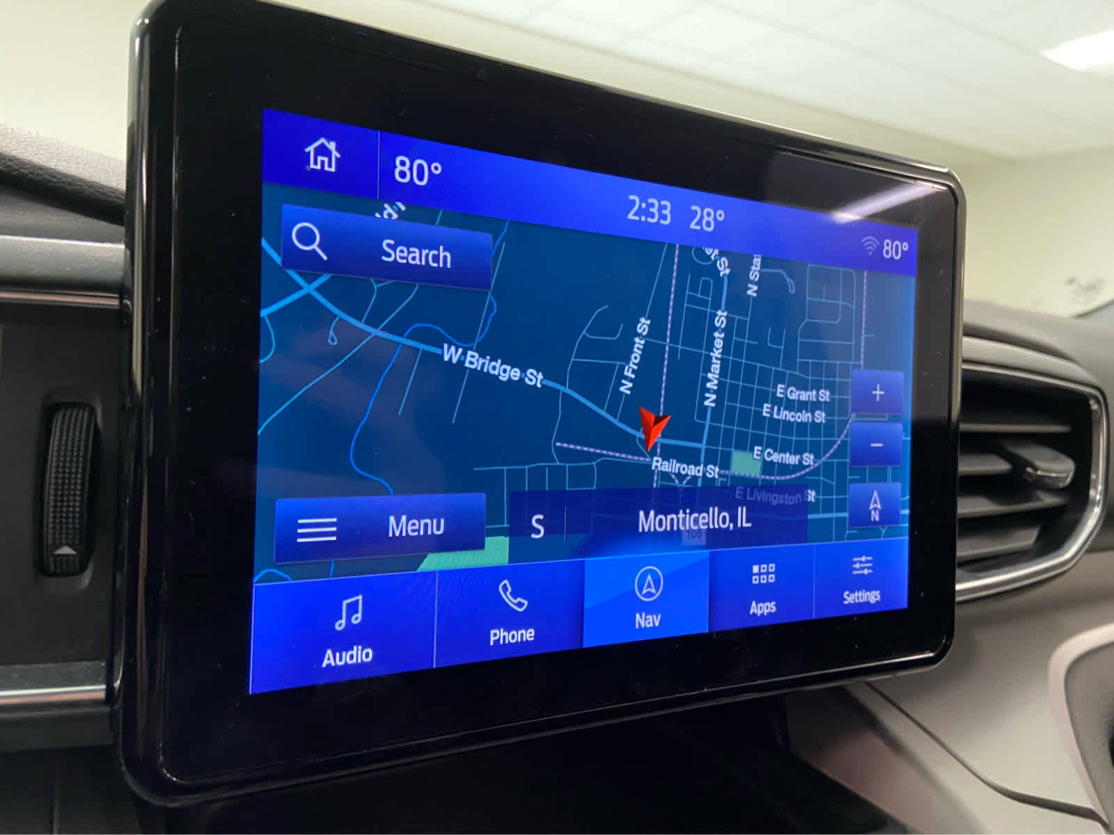 Used 2023 Ford Explorer XLT w/ Equipment Group 202A AWD/4WD image 31