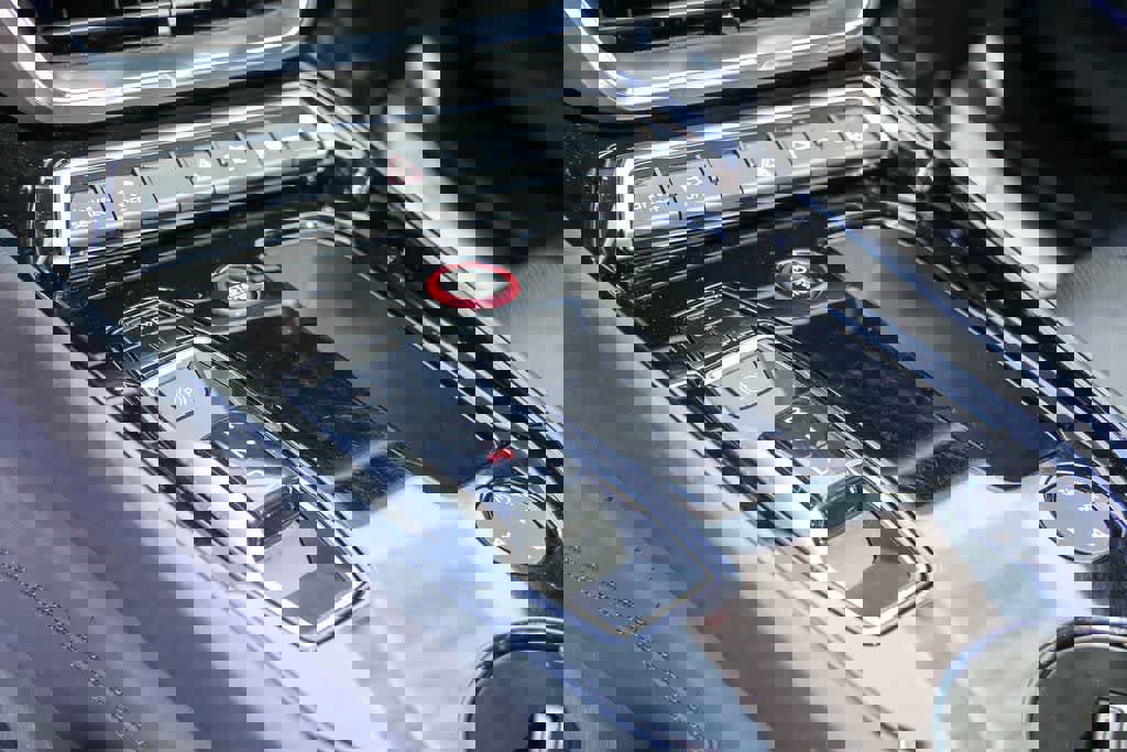 Used 2024 Audi RS e-tron GT w/ Carbon Performance Package image 20