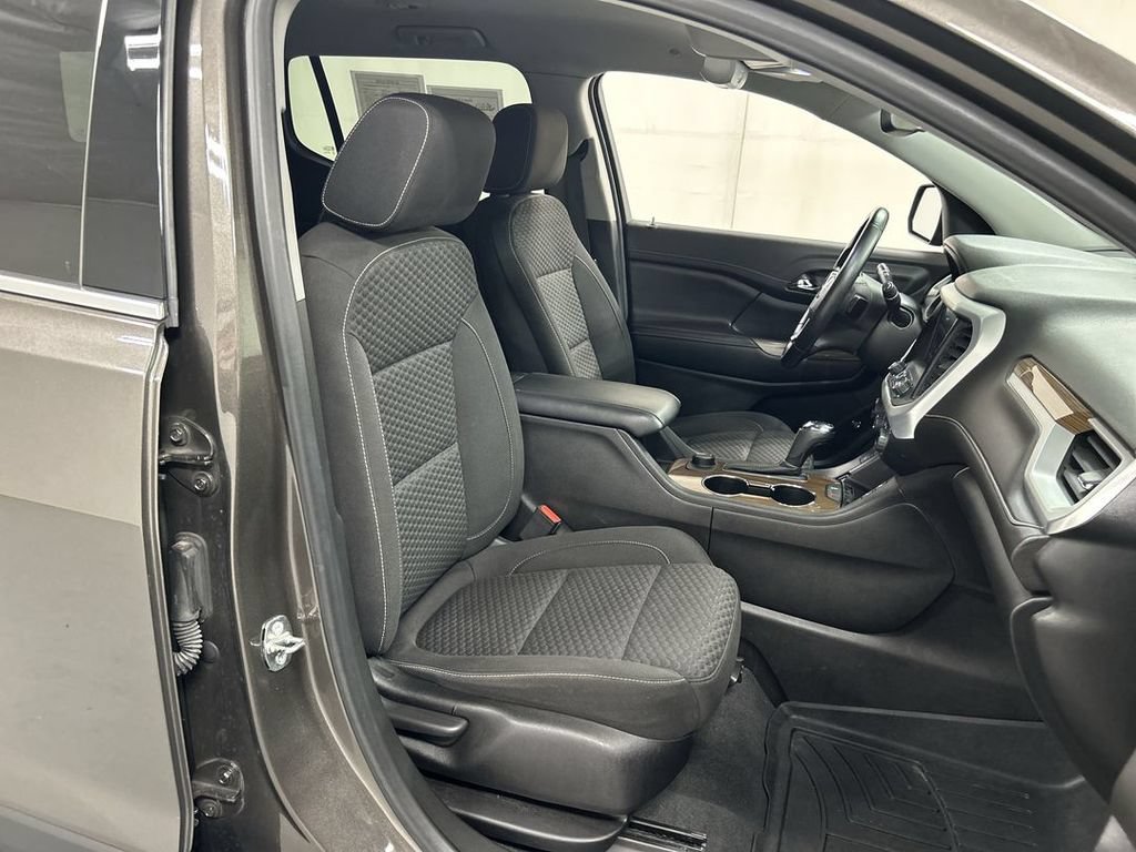 Used 2019 GMC Acadia SLE w/ LPO, Floor Liner Package AWD/4WD image 23