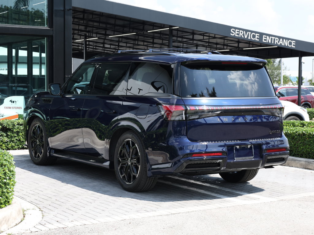 Certified 2026 INFINITI QX80 4WD w/ Sport Exterior Package image 5
