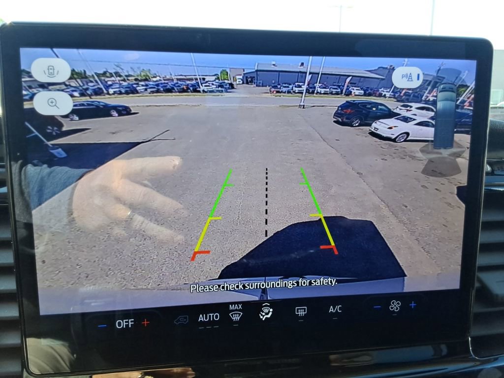 Used 2024 Ford Transit 350 XLT image 11