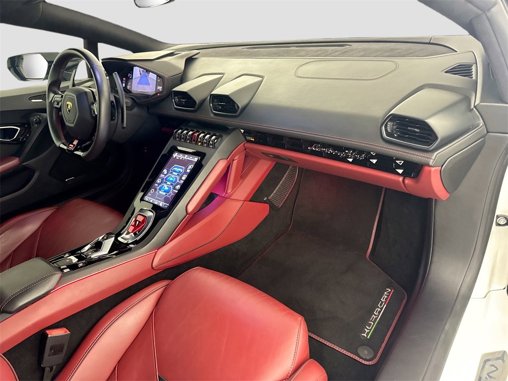 Used 2020 Lamborghini Huracan EVO image 29