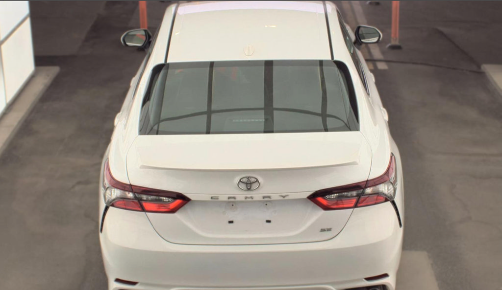 Used 2022 Toyota Camry SE FWD image 6