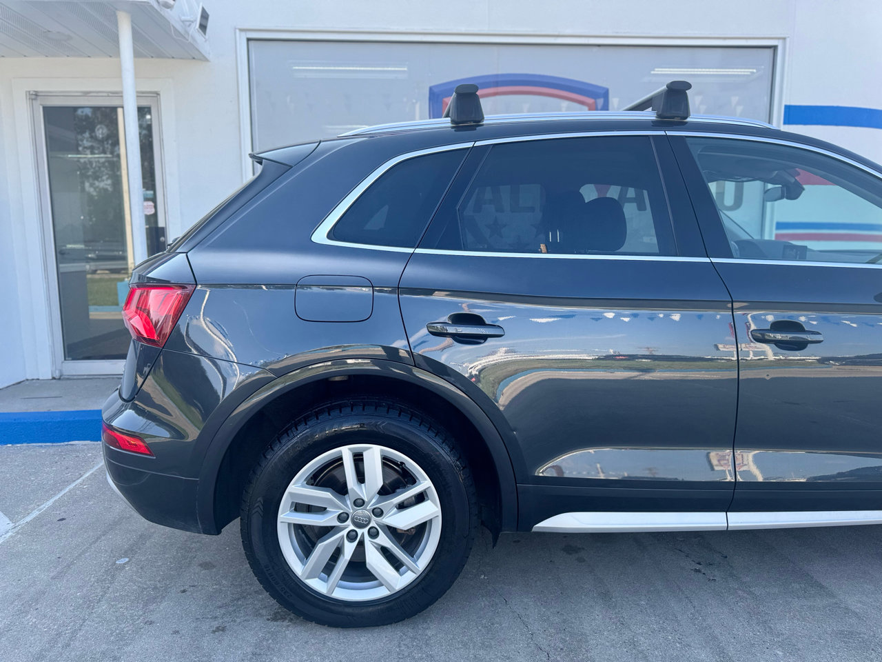 Used 2020 Audi Q5 2.0T Premium image 25