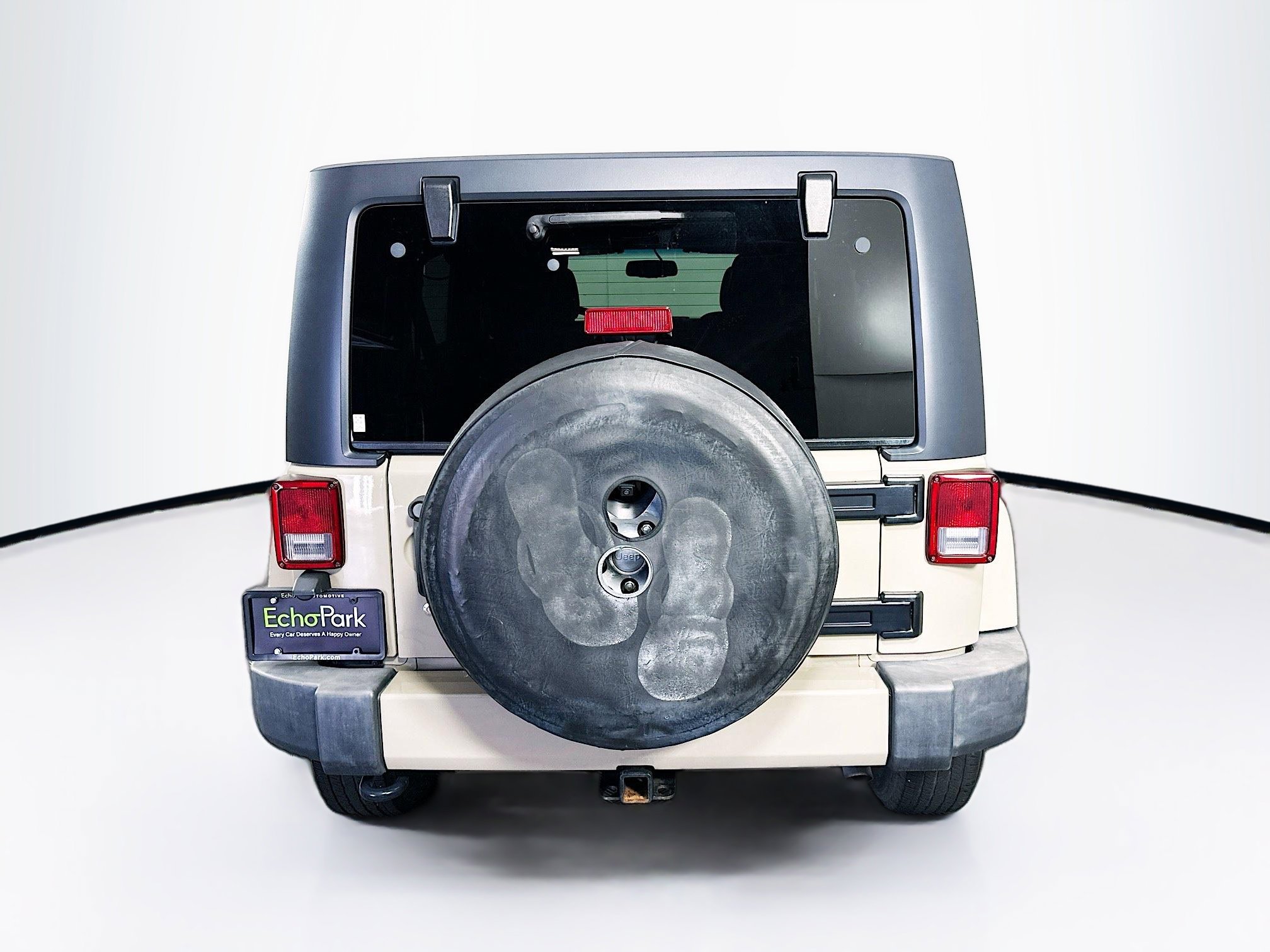 Used 2017 Jeep Wrangler Unlimited Sahara w/ Max Tow Package image 7