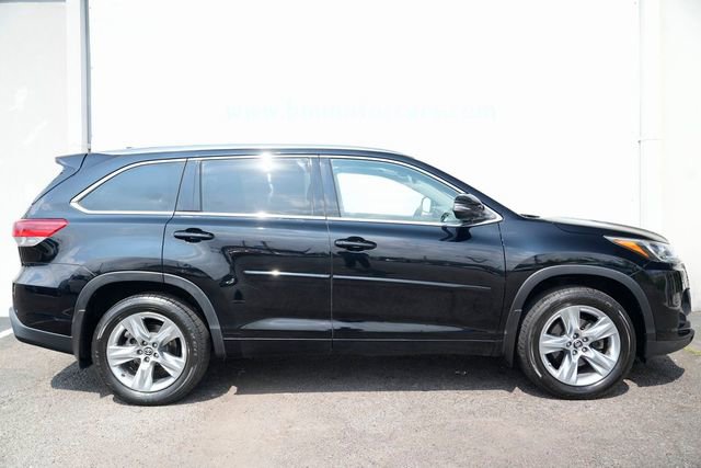 Used 2017 Toyota Highlander Limited image 7