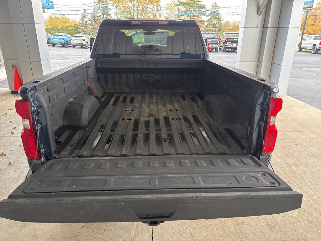Used 2020 Chevrolet Silverado 2500 Custom w/ Custom Value Package image 6