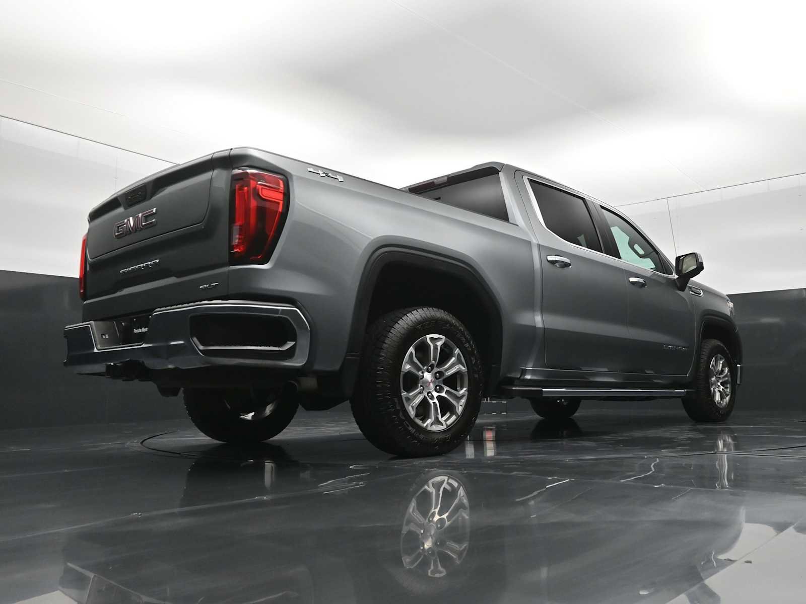 Used 2021 GMC Sierra 1500 SLT w/ SLT Convenience Package AWD/4WD image 44