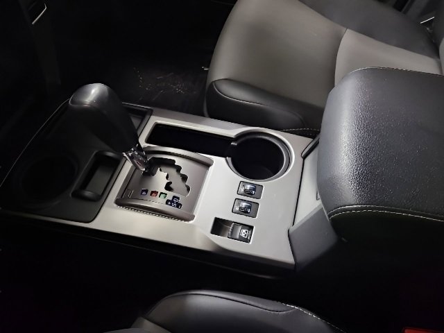 Used 2023 Toyota 4Runner SR5 Premium w/ Moonroof Package RWD image 32