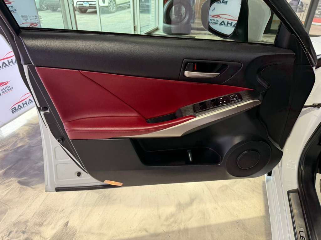Used 2020 Lexus IS 300 F Sport w/ F Sport Package RWD image 31