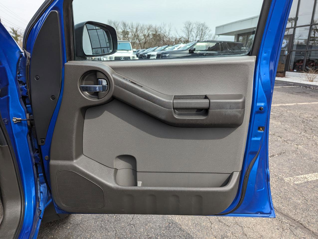 Used 2012 Nissan Xterra S w/ Value Package image 24