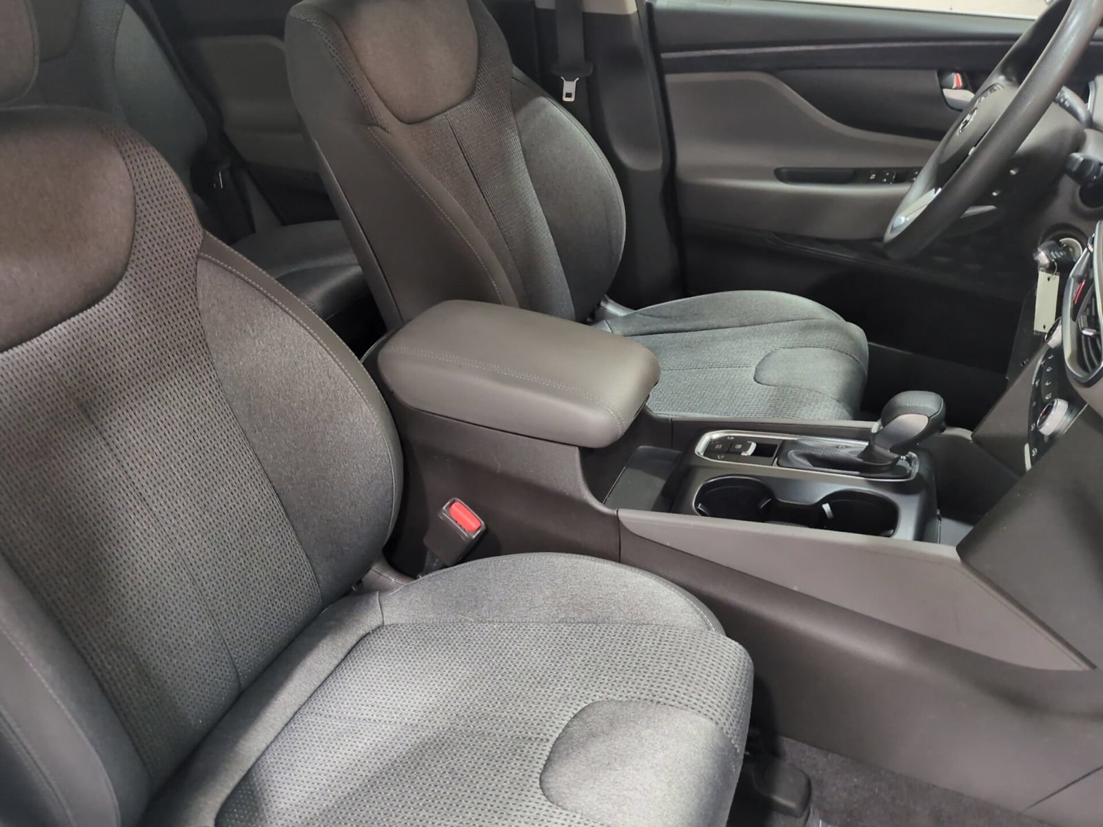 Used 2019 Hyundai Santa Fe SE AWD/4WD image 10