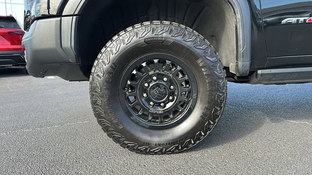 Used 2024 GMC Sierra 2500 AT4X w/ AT4X AEV Edition image 14