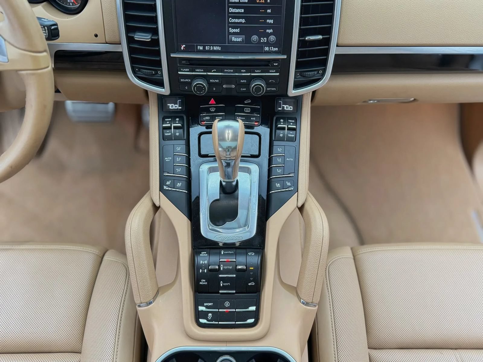 Used 2014 Porsche Cayenne S AWD/4WD image 58