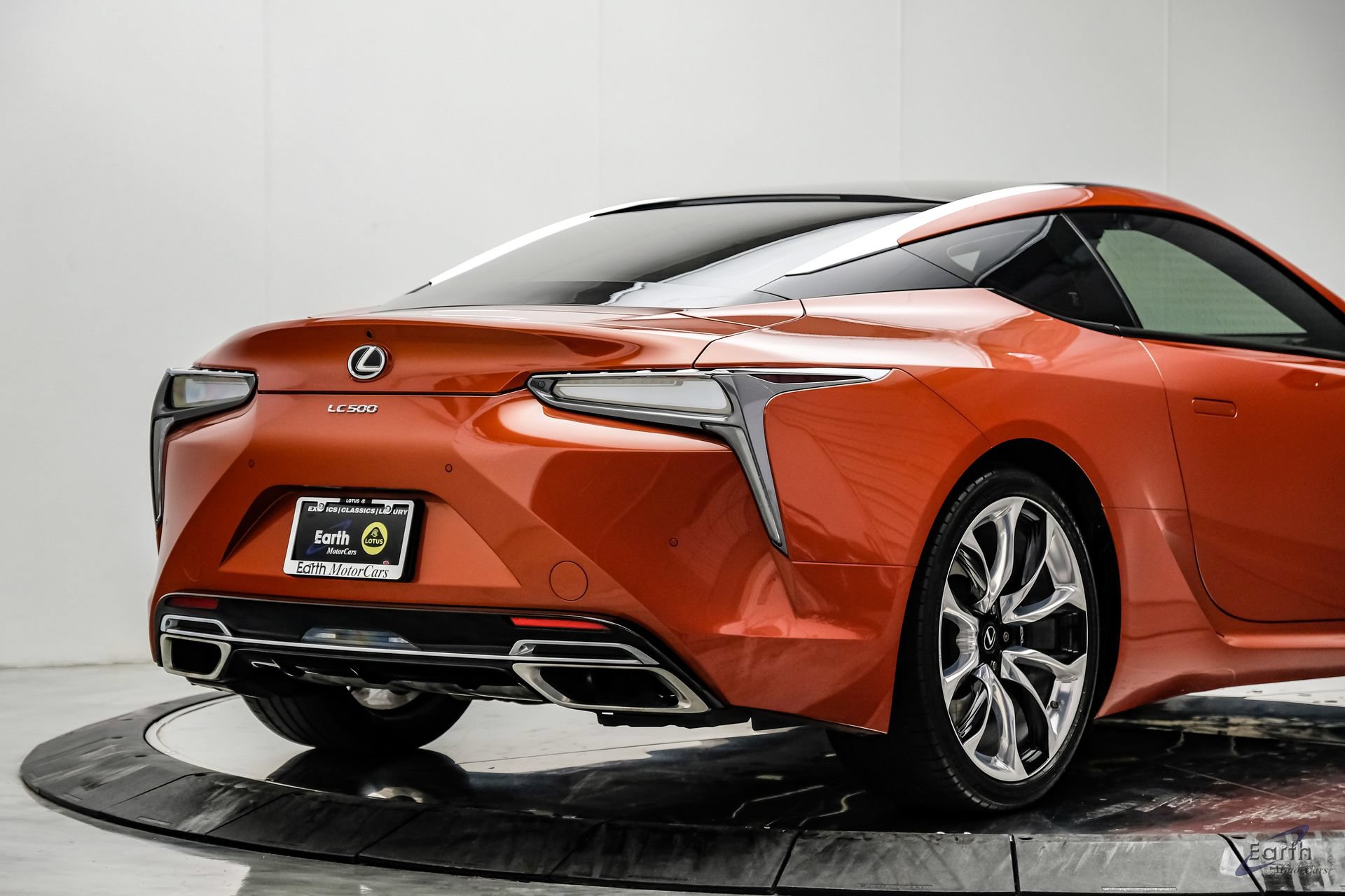 Used 2021 Lexus LC 500 Coupe w/ Performance Package RWD image 17