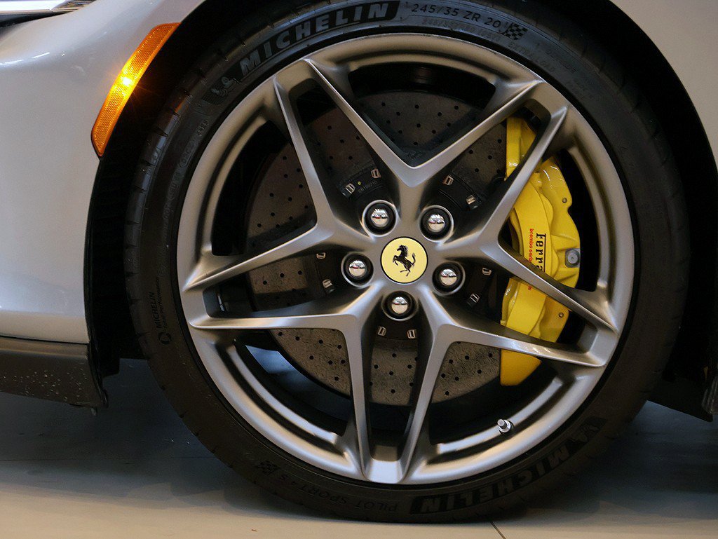 Certified 2026 Ferrari Roma Spider RWD image 55