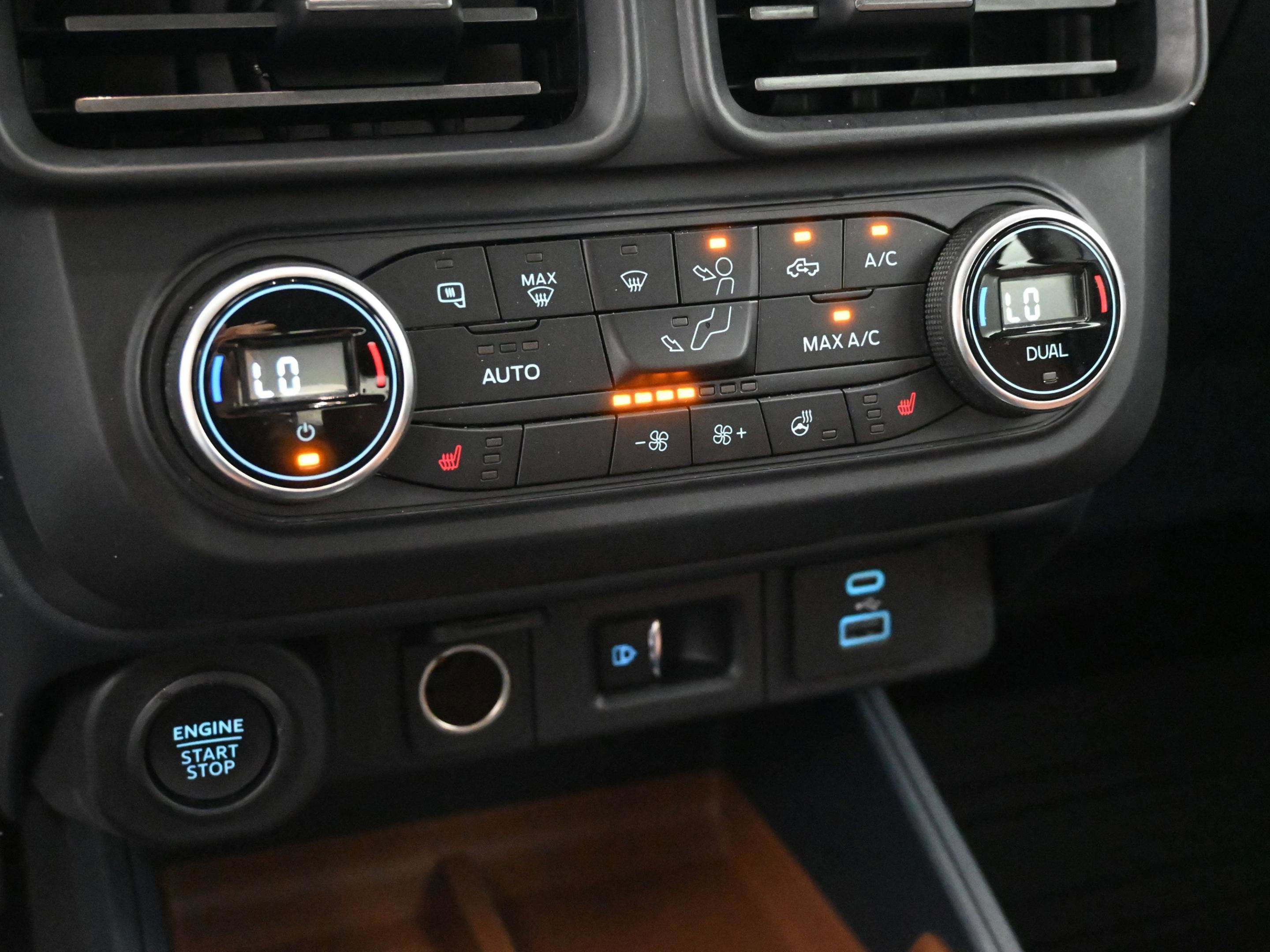 Used 2022 Ford Maverick Lariat w/ Lariat Luxury Package image 24