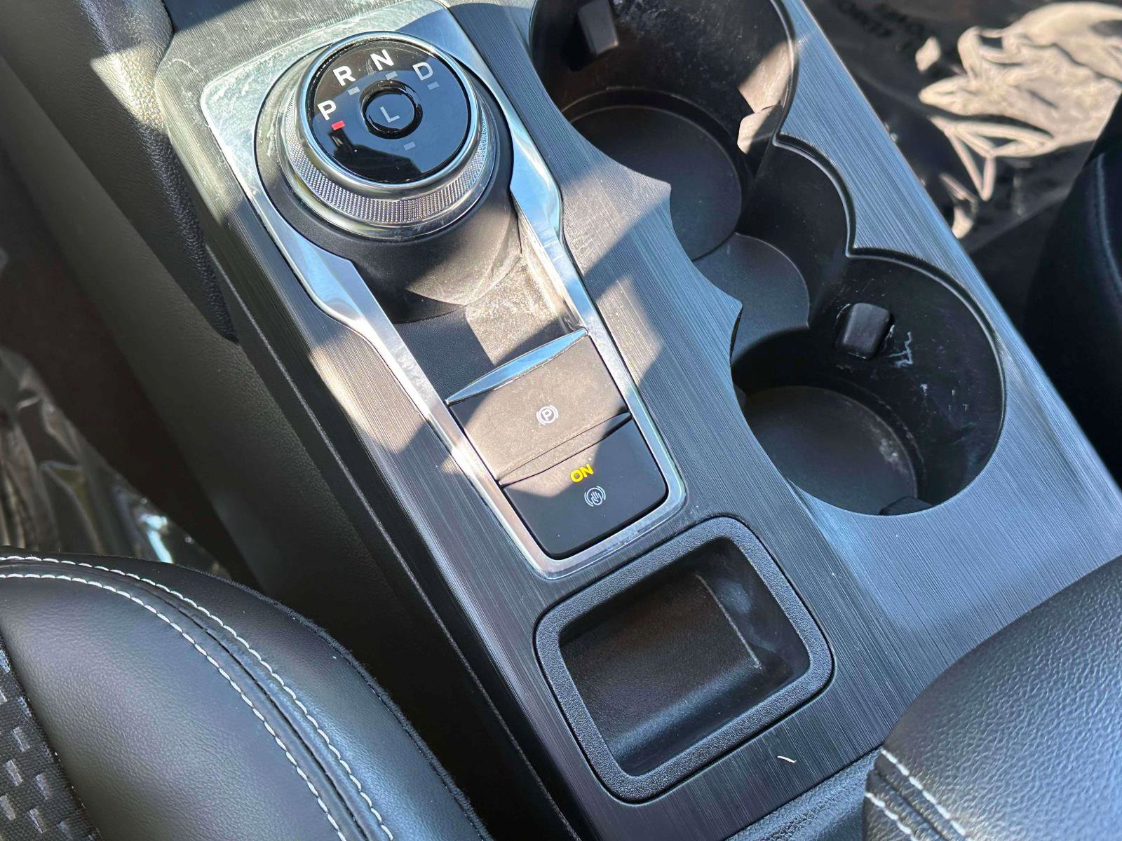 Used 2024 Ford Escape SE image 31