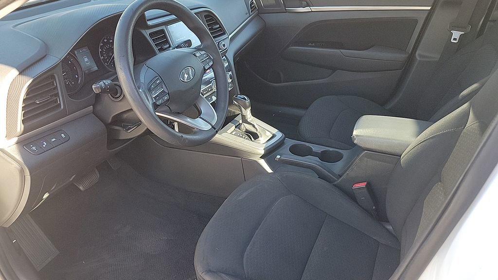 Used 2020 Hyundai Elantra SEL w/ Cargo Package (C1) image 16