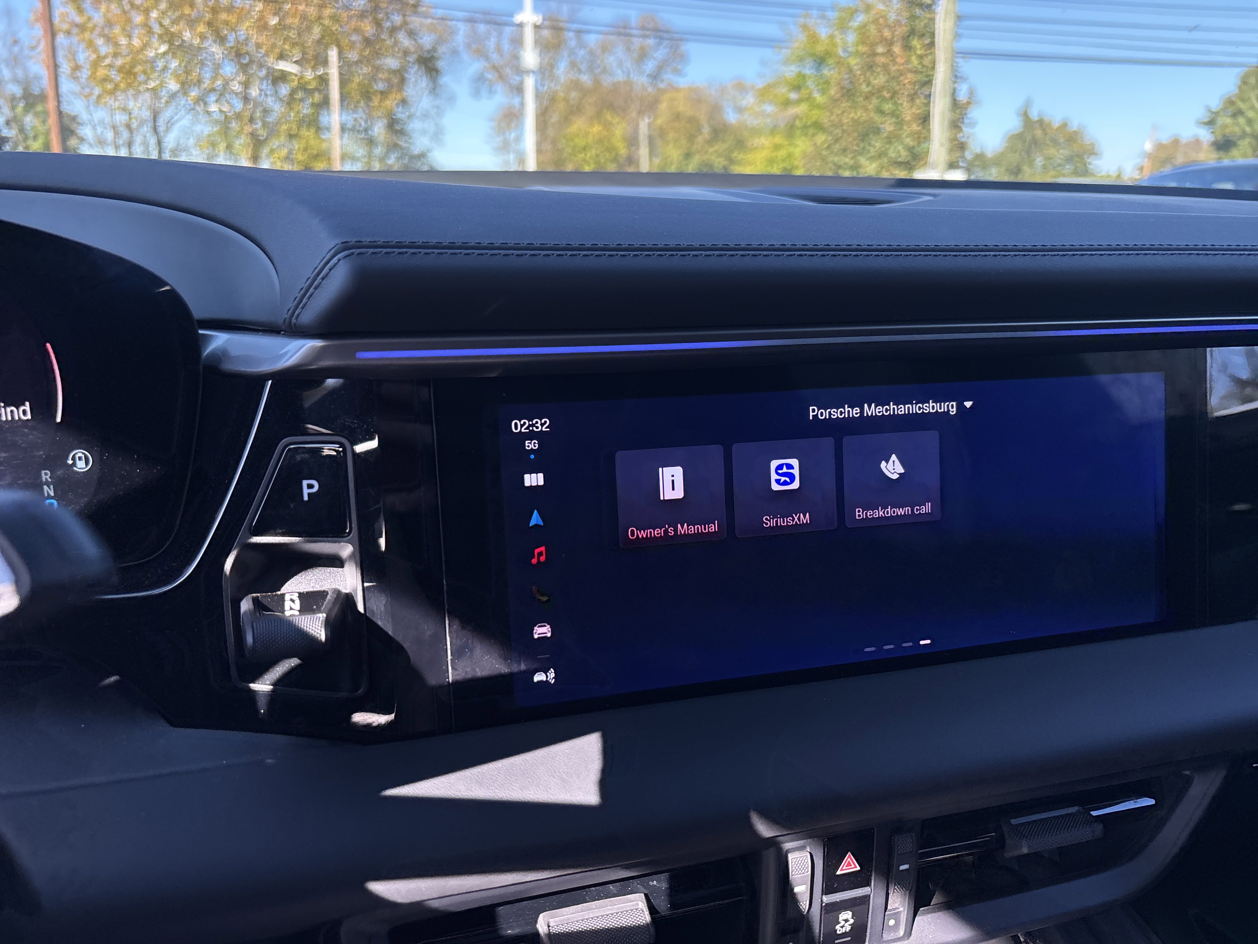 Used 2025 Porsche Macan Electric image 4