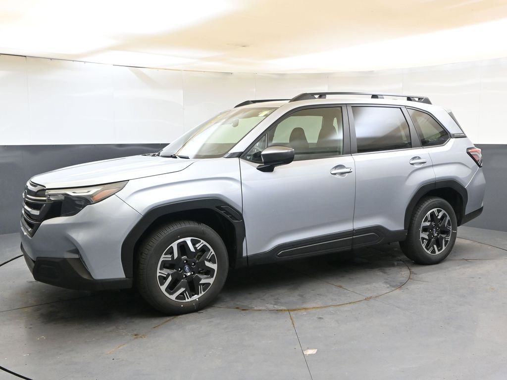 Used 2025 Subaru Forester Premium AWD/4WD image 2