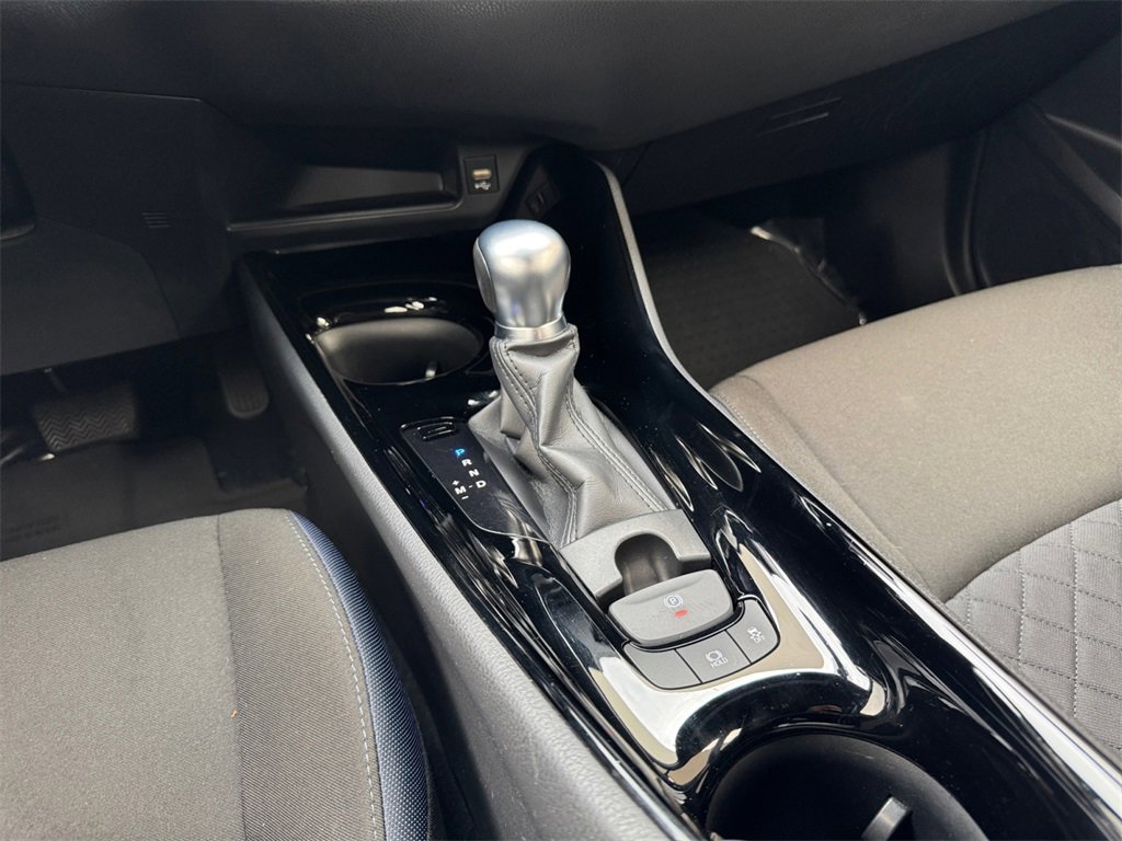 Used 2021 Toyota C-HR XLE image 28