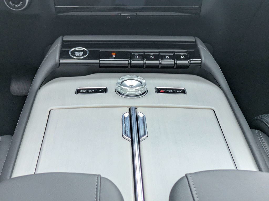 New 2027 Lincoln Navigator Reserve AWD/4WD image 23