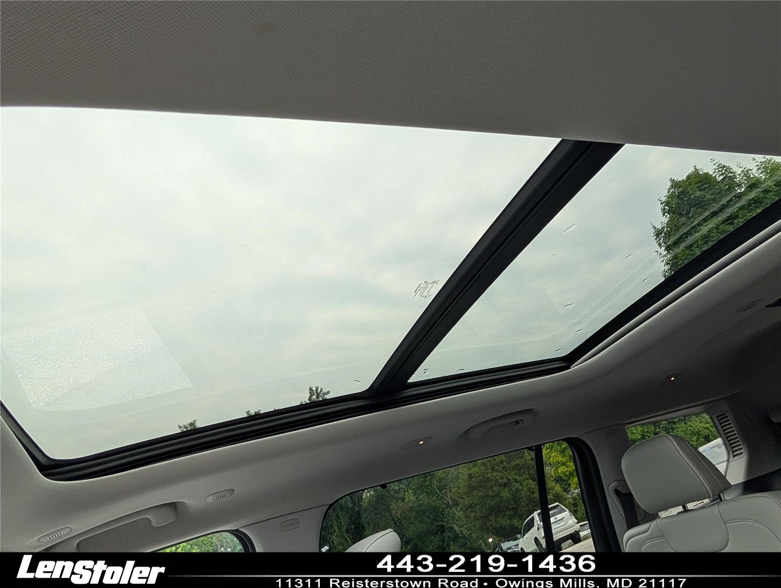 Used 2023 Jeep Grand Cherokee L Summit w/ Advanced Protech Group IV AWD/4WD image 21
