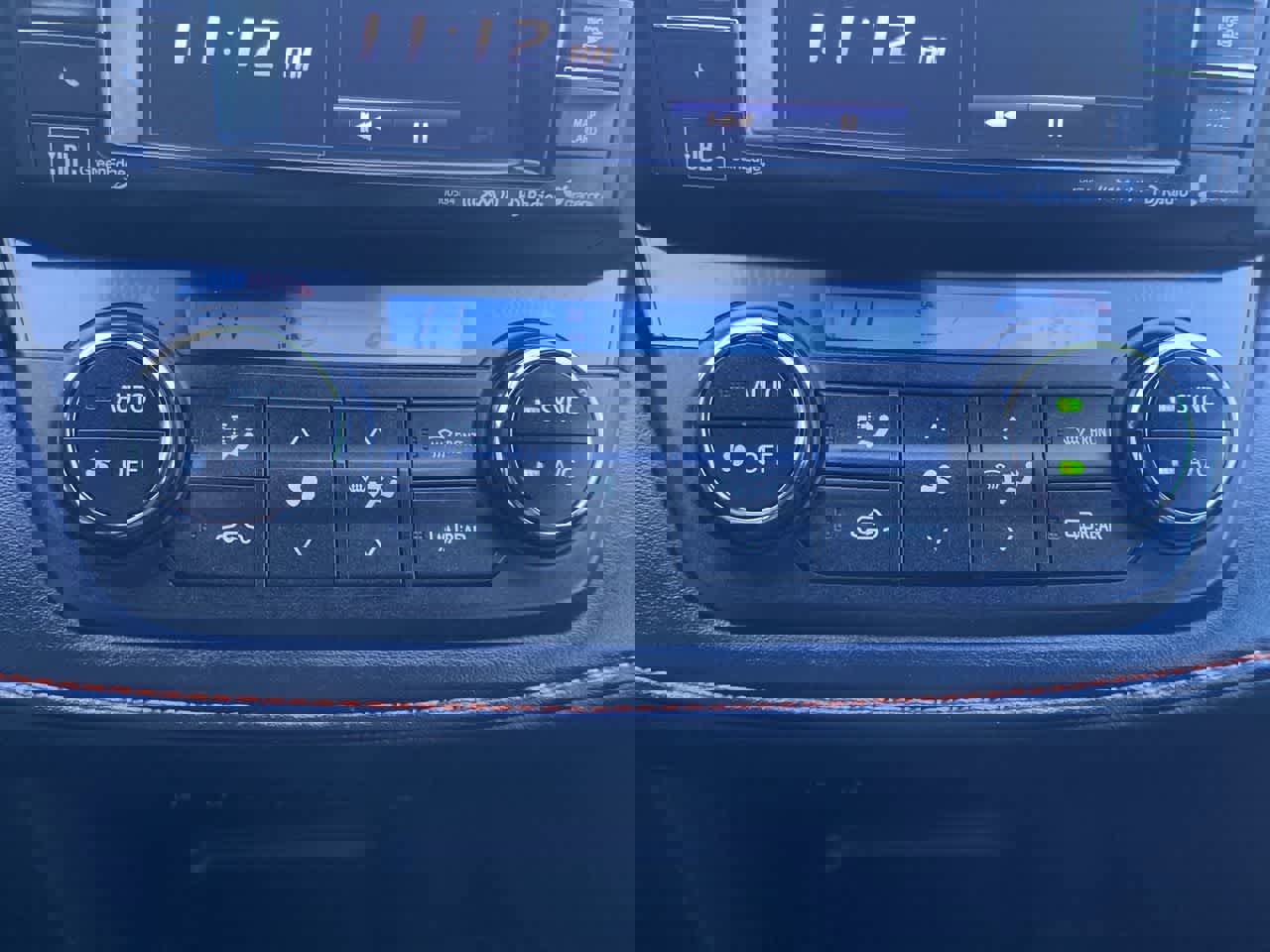 Certified 2018 Toyota RAV4 SE w/ Advanced Technology Package image 19