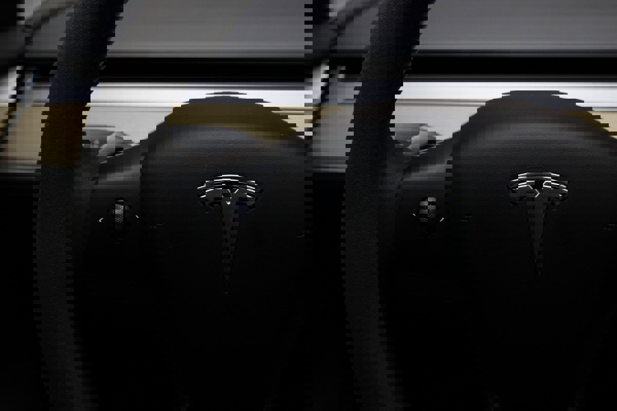 Used 2023 Tesla Model 3 Standard Range image 23