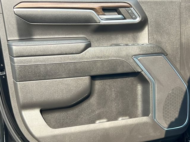 Used 2024 Chevrolet Silverado 1500 LT AWD/4WD image 18