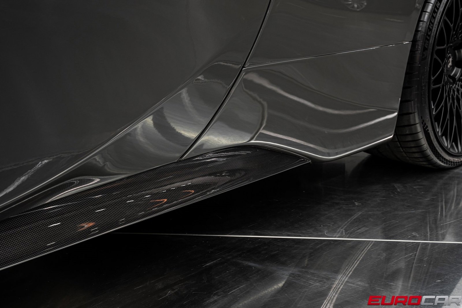 Used 2024 Ferrari SF90 Spider image 22