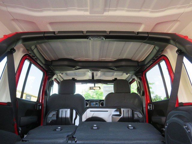 New 2023 Jeep Wrangler Unlimited AWD/4WD image 34