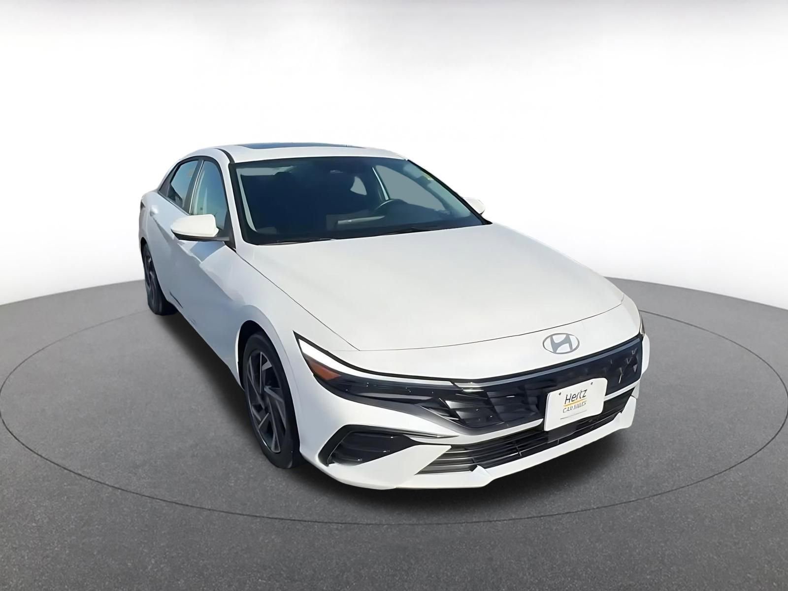 Used 2025 Hyundai Elantra SEL FWD image 3
