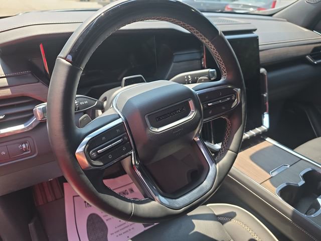 Used 2025 GMC Acadia Denali w/ Super Cruise Package FWD image 18