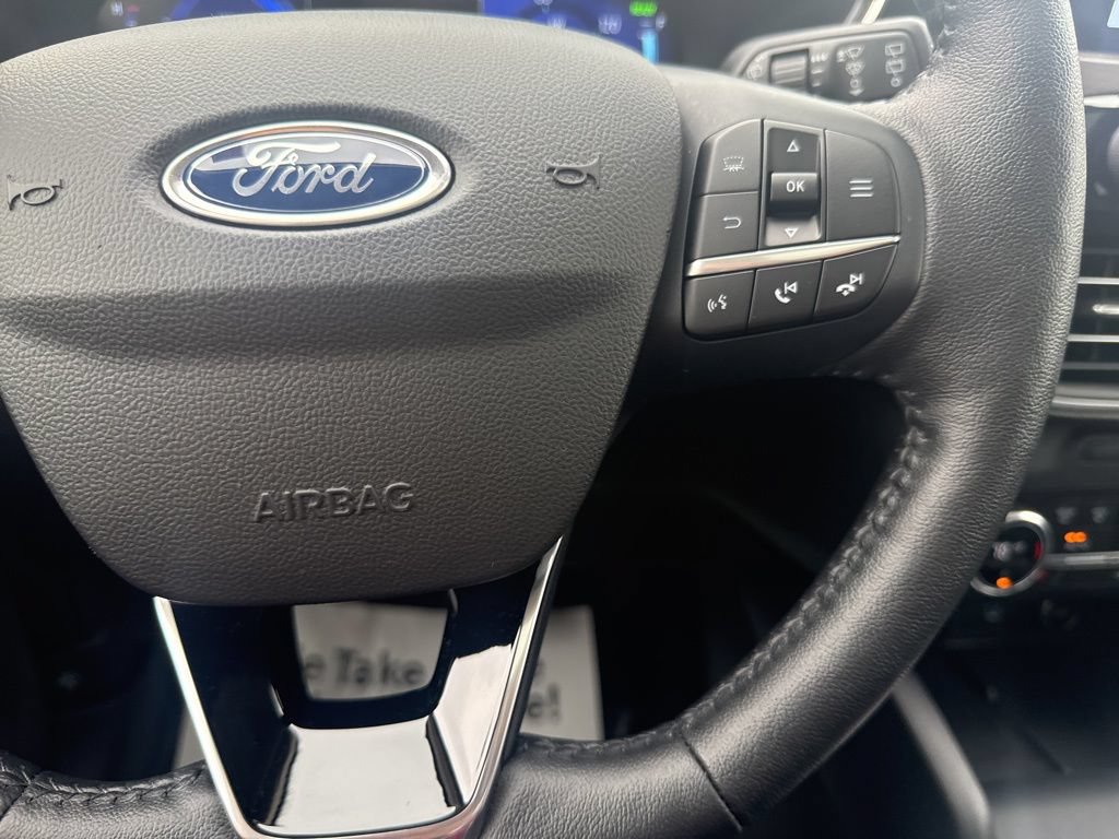 Certified 2020 Ford Escape Titanium w/ Titanium Premium Package 2.0 FWD image 37