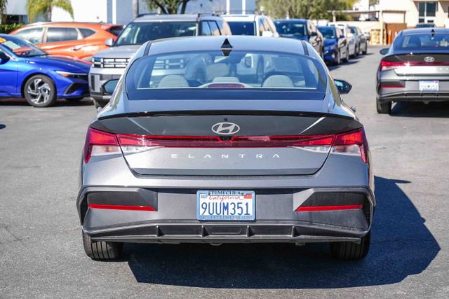 Certified 2025 Hyundai Elantra Sport w/ Cargo Package image 8