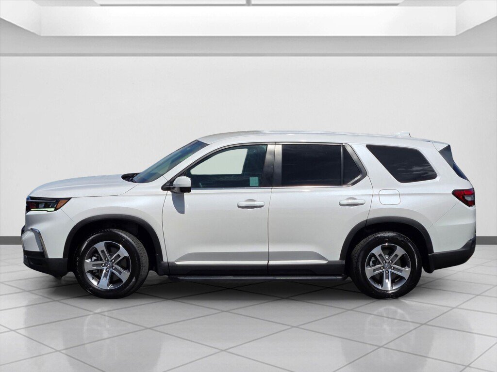 Certified 2025 Honda Pilot EX-L image 8