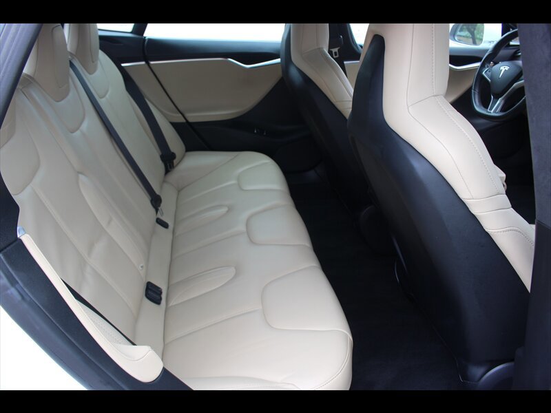 Used 2015 Tesla Model S 85D AWD/4WD image 16